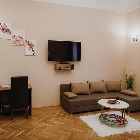 Dózsa Apartman Szeged Exterior foto